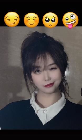 《抖音》女友表情包锁屏图片高清原图分享