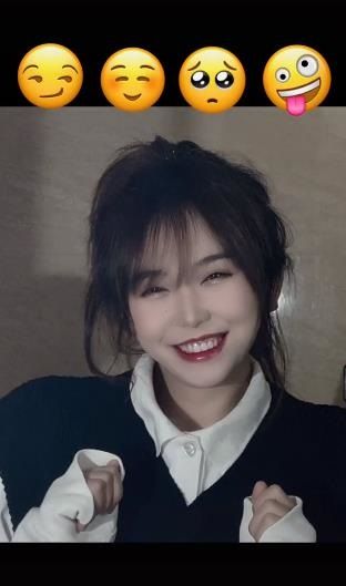 《抖音》女友表情包锁屏图片高清原图分享